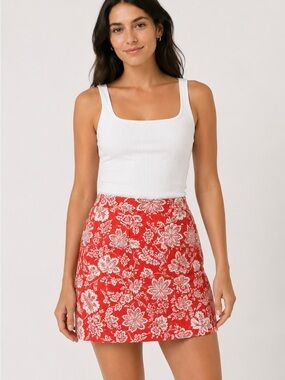 Express Red White Floral Mini Skirt Women’s size 8 Stretch Cotton Pockets